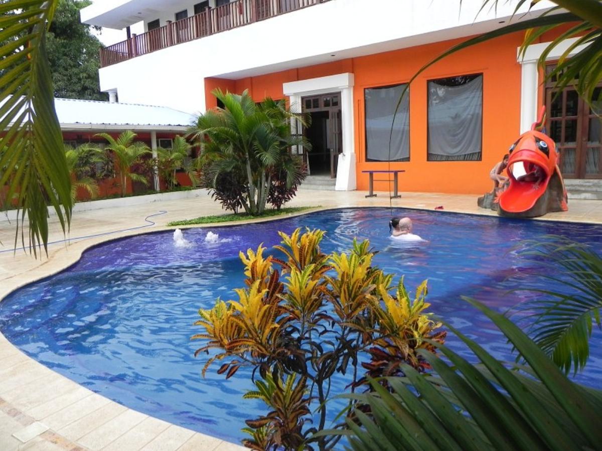 Hotel Puerto Libre Puerto Barrios Exterior foto